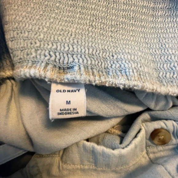 Old Navy Chambray Overalls Excellent Condition - Picture 9 of 9